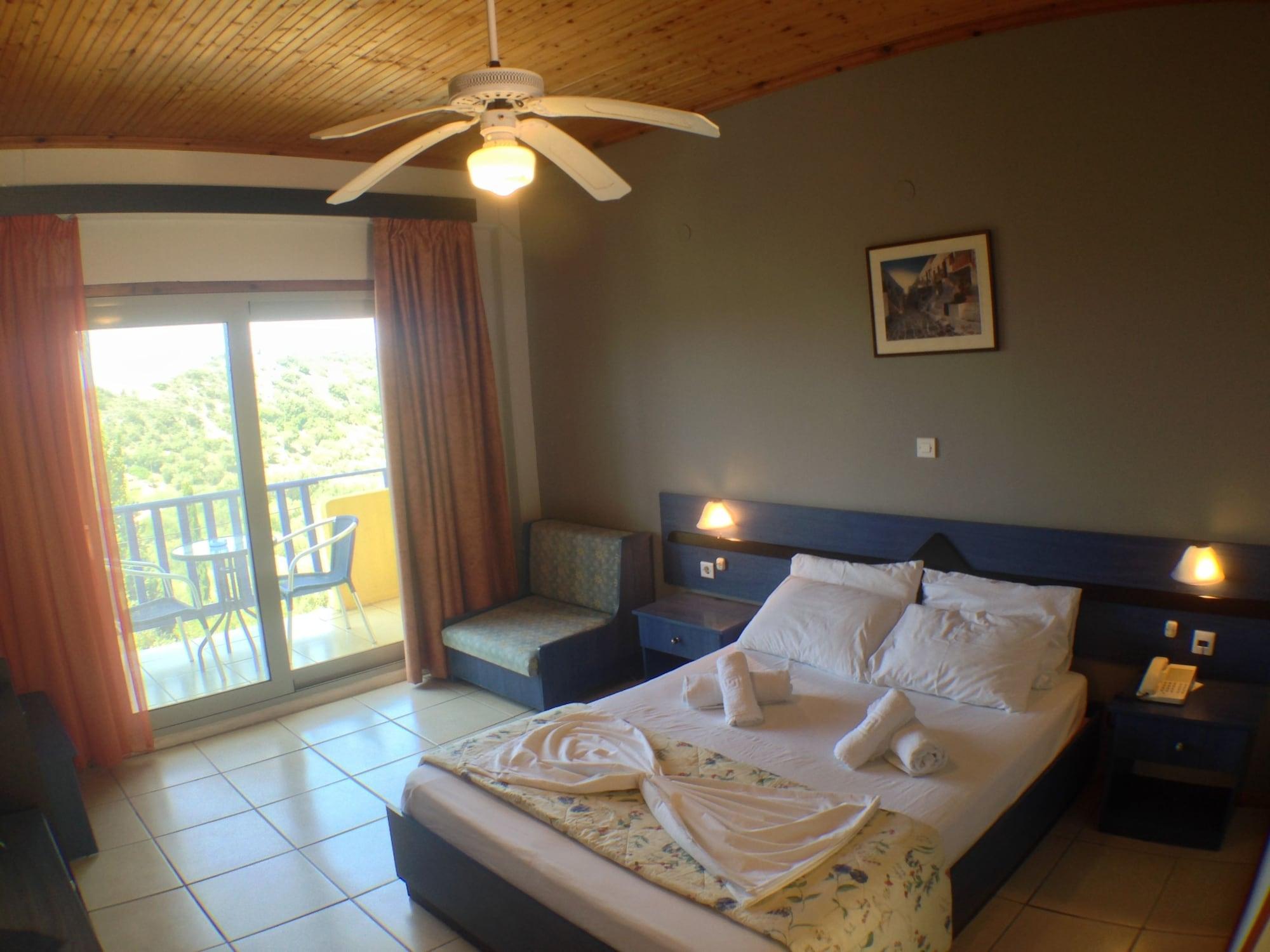 Politia Hotel Ayios Nikitas Ngoại thất bức ảnh