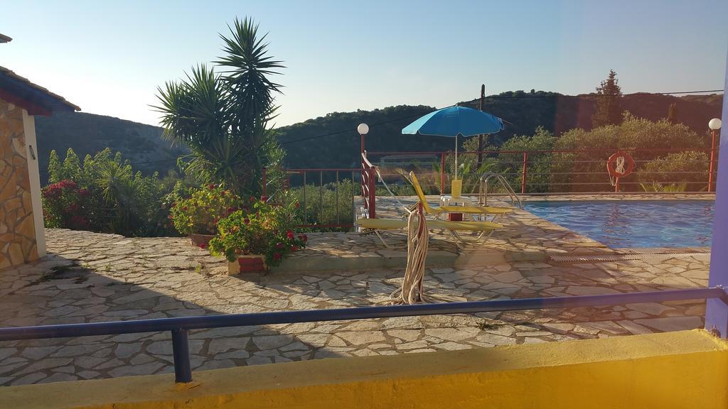 Politia Hotel Ayios Nikitas Ngoại thất bức ảnh